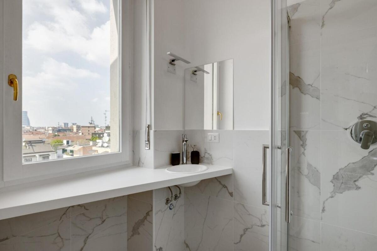 מילאנו Homeby, Cozy Penthouse Apartment מראה חיצוני תמונה