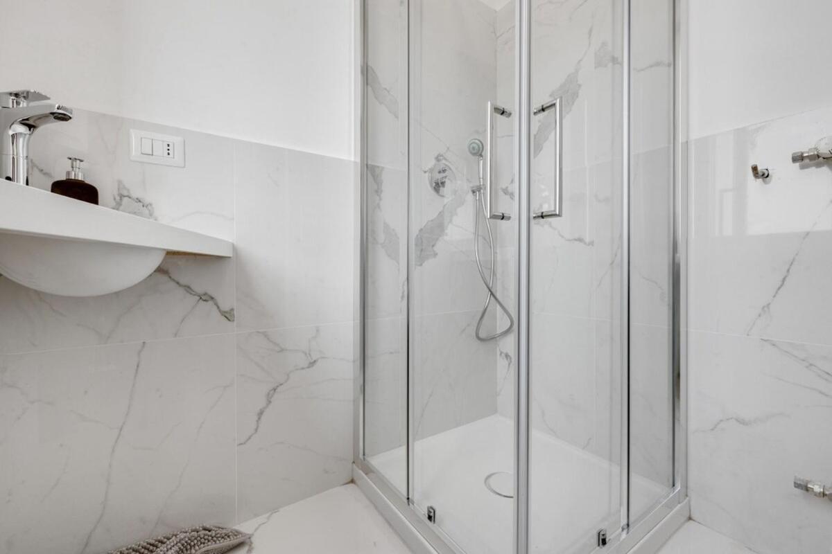 מילאנו Homeby, Cozy Penthouse Apartment מראה חיצוני תמונה