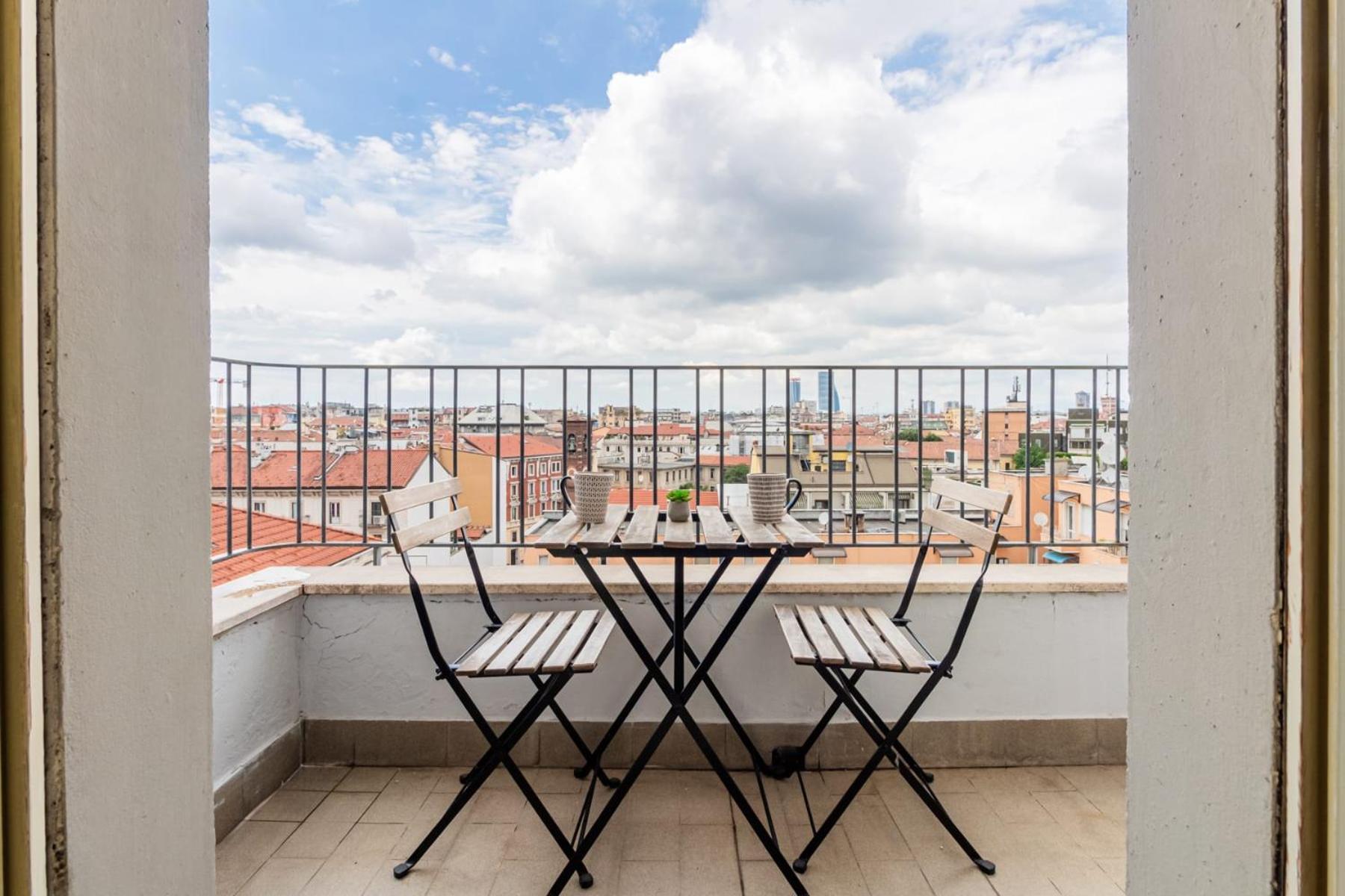 מילאנו Homeby, Cozy Penthouse Apartment מראה חיצוני תמונה